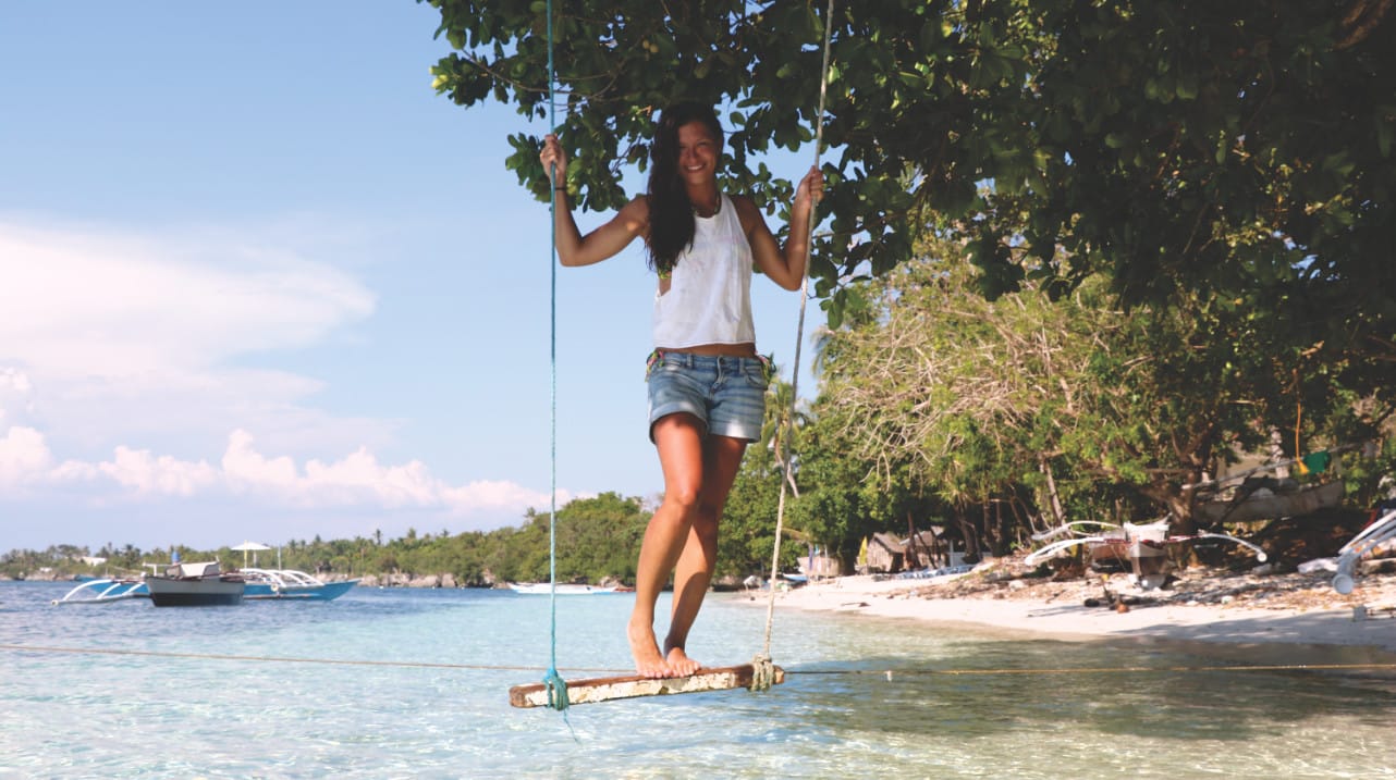 Bohol - Momo Strand Schaukel