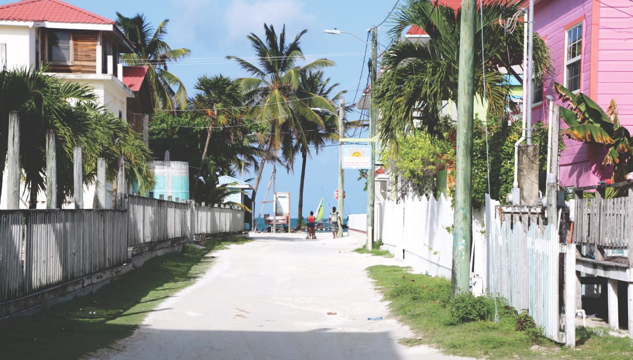 Caye Caulker Nebenstraße - Belize