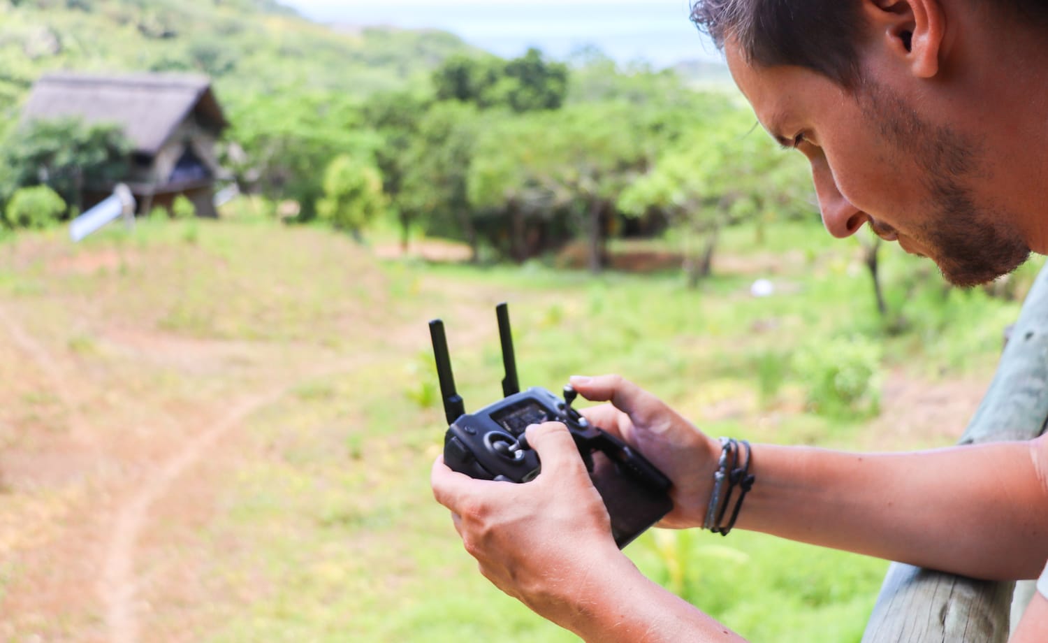 Drohne auf Reisen und Weltreise - Fliegen