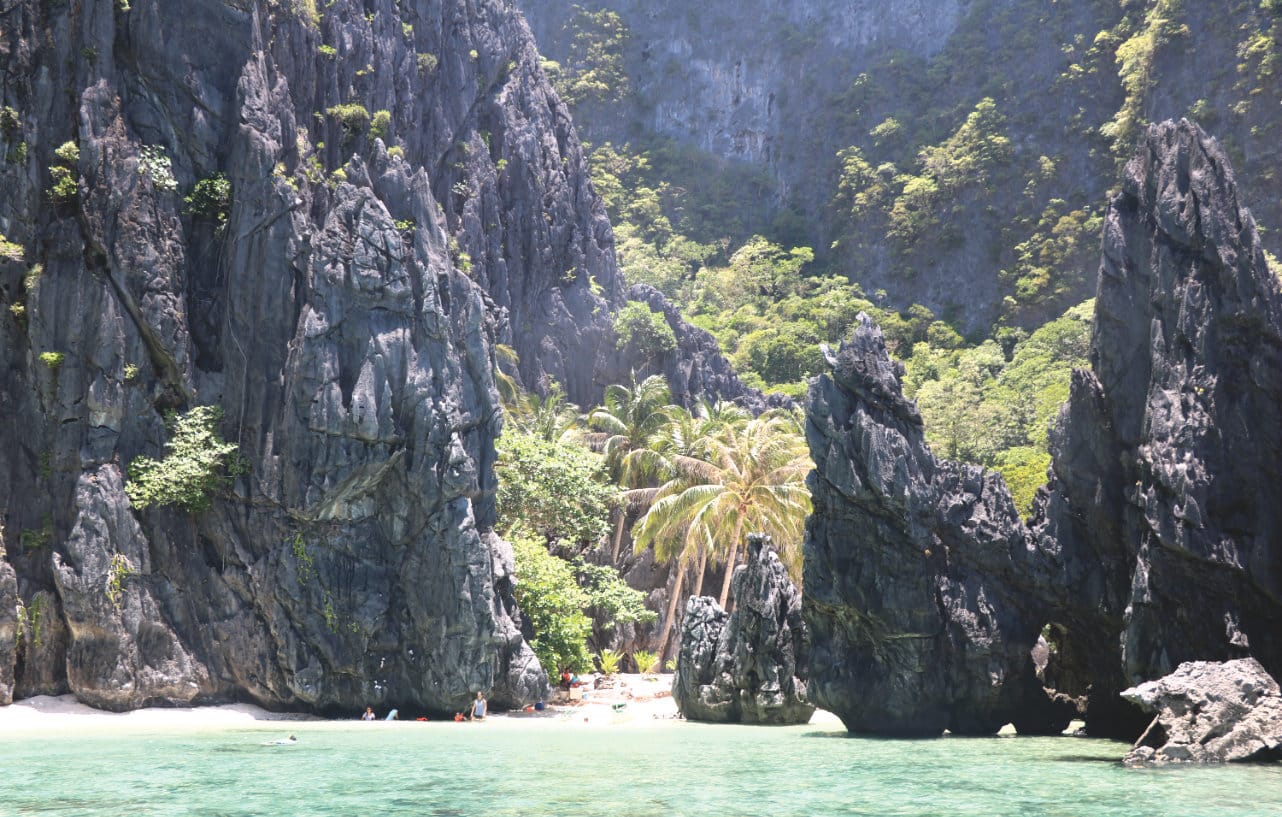 Kleiner Strand in El Nido Kleiner Strand in El Nido