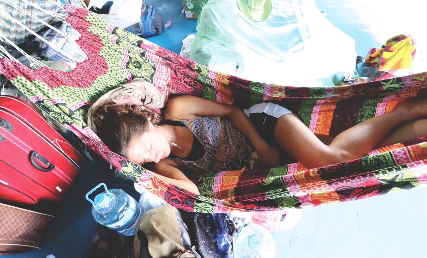 In der Hängematte auf dem Frachtschiff In der Hängematte auf dem Frachtschiff