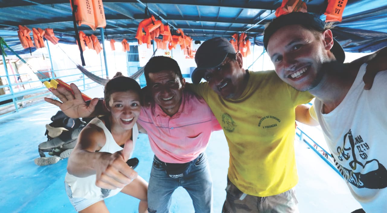 Mit dem Frachtschiff nach Iquitos - Crew Mit dem Frachtschiff nach Iquitos - Crew