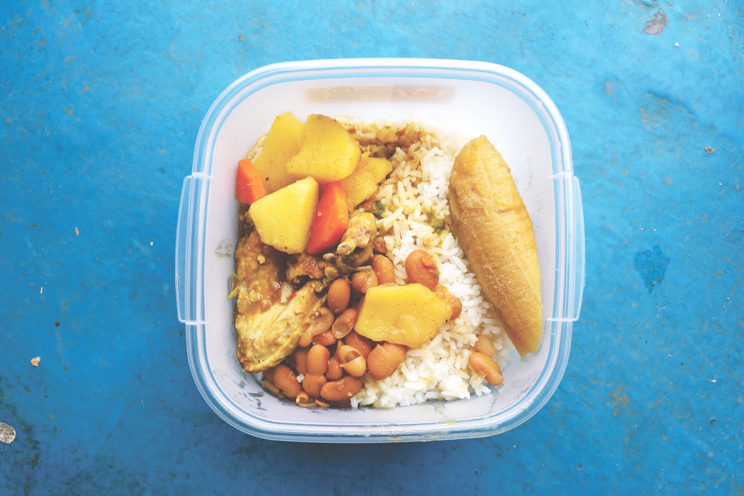 Essen auf dem Frachtschiff in Peru Essen auf dem Frachtschiff in Peru