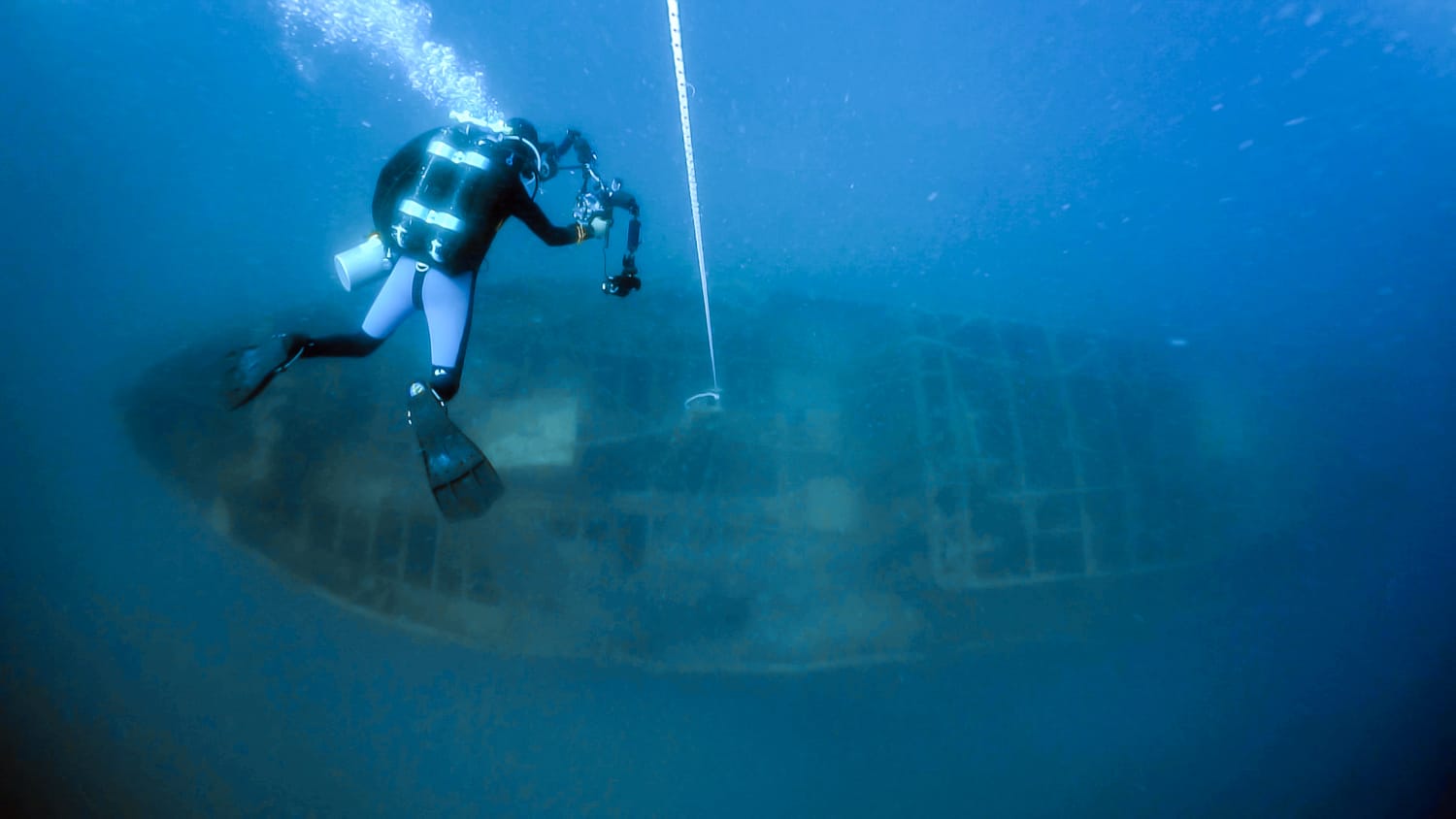 Geisternetz: Taucher bei der Bergung Geisternetz: Taucher bei der Bergung