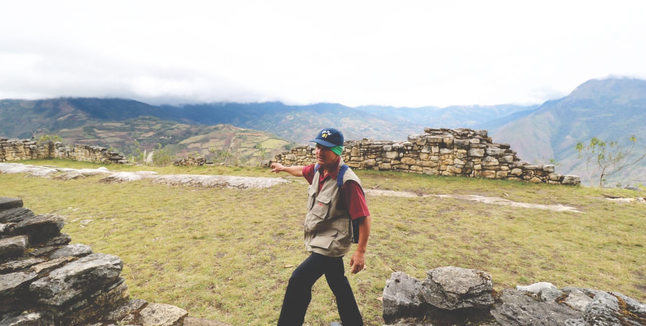 Guide in Kuelap
