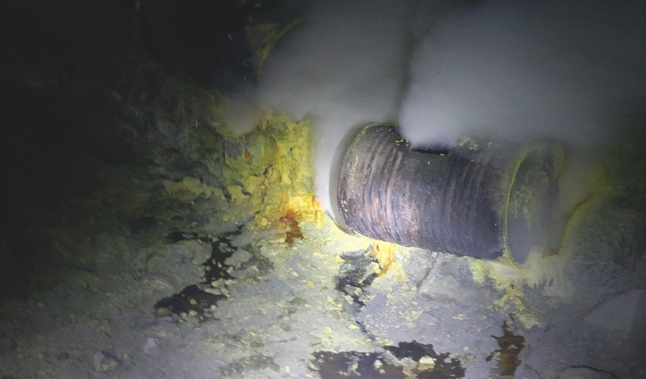 Kawah Ijen Schwefelfass Kawah Ijen Schwefelfass