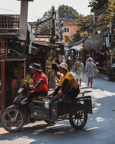 Koh Lipe - Walking Street - Restaurants & Läden