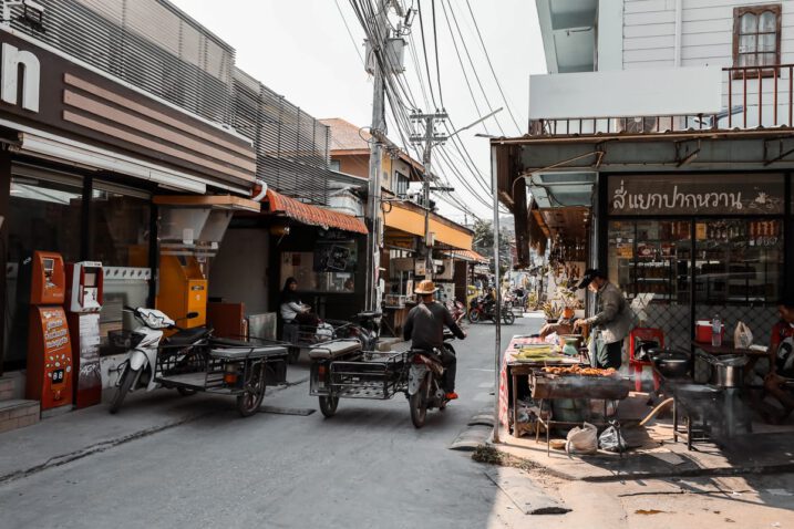Koh Lipe - Walking Street - Restaurants & Läden