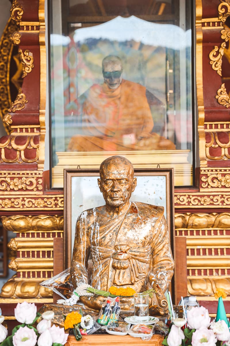 Koh Samui - Reisetipps & Sehenswürdigkeiten - Wat Khunaram Koh Samui - Reisetipps & Sehenswürdigkeiten - Wat Khunaram