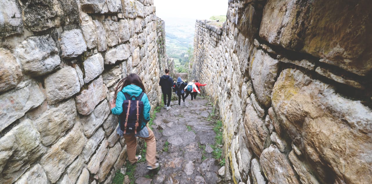 Schmaler Eingang in Kuelap