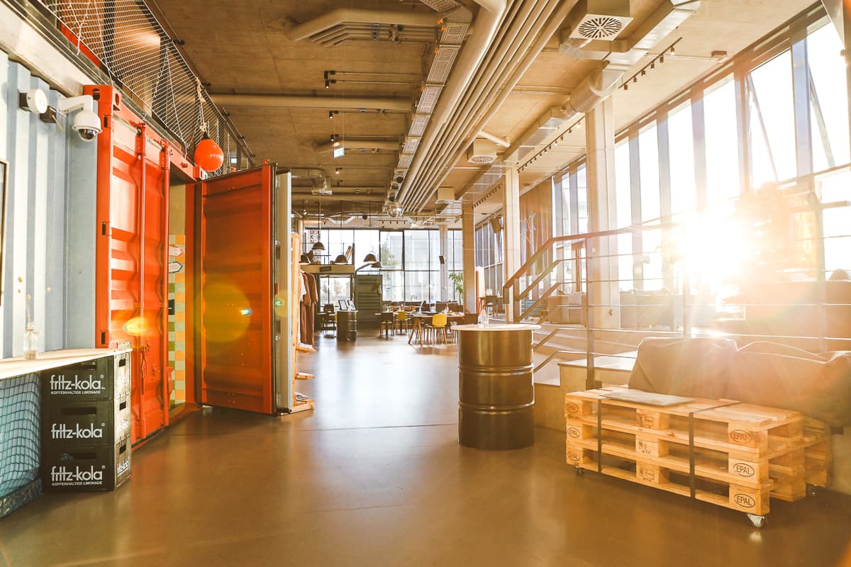 Mecklenburg-Vorpommern - DOCK INN - Container Hostel