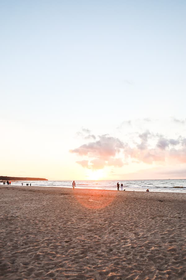 Mecklenburg-Vorpommern - Warnemünde Sonnenuntergang am Strand