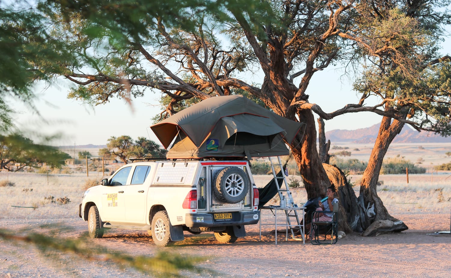 Namibia als Selbstfahrer: Tipps zu Mietwagen, Dachzelt und Camper