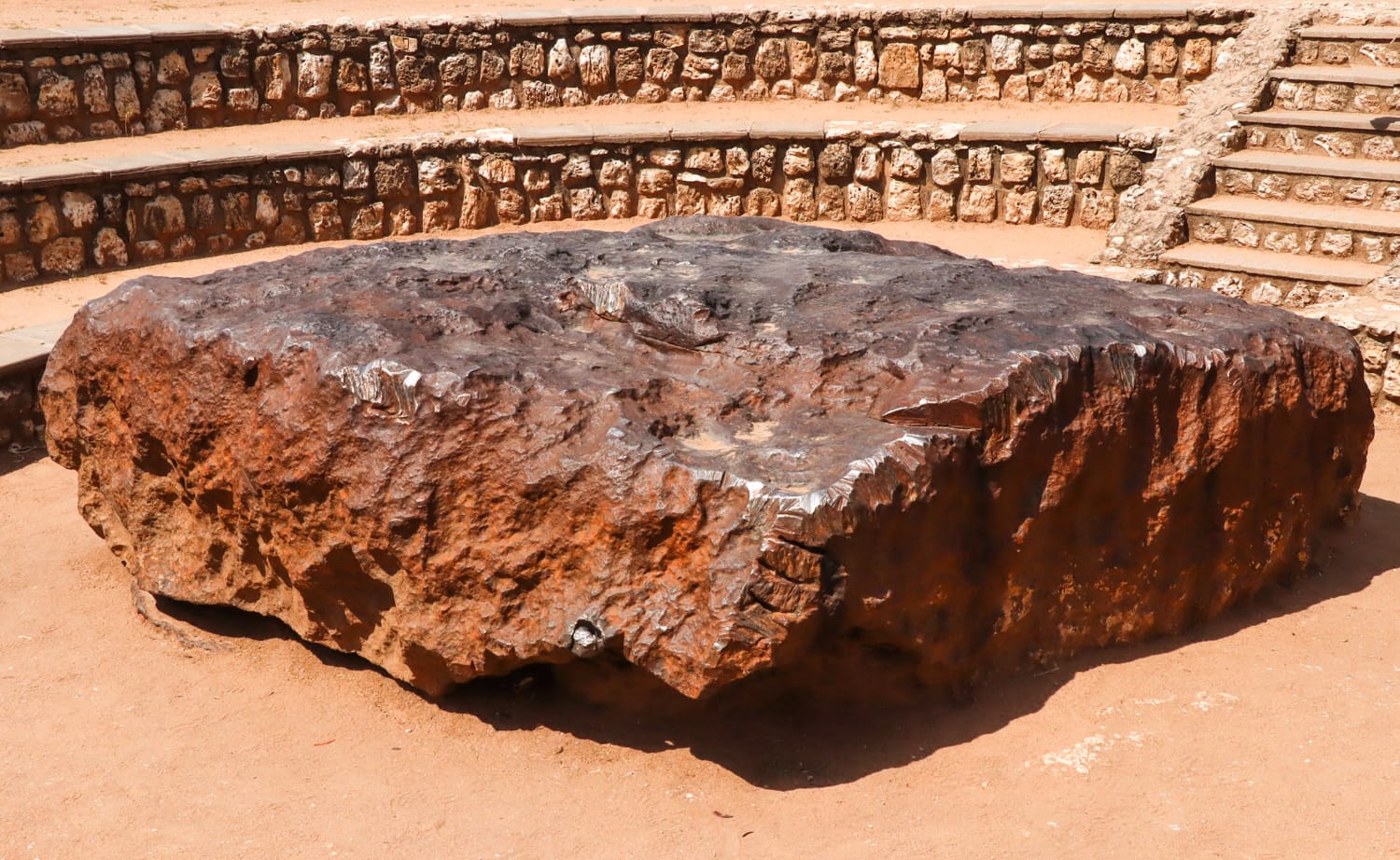 Namibia: Sehenswürdigkeiten und Reisetipps - Hoba Meteorit