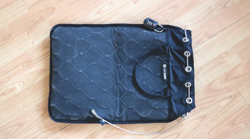 Packliste für Handgepäck mit Tatonka Flightcase: Pacsafe Travelsafe