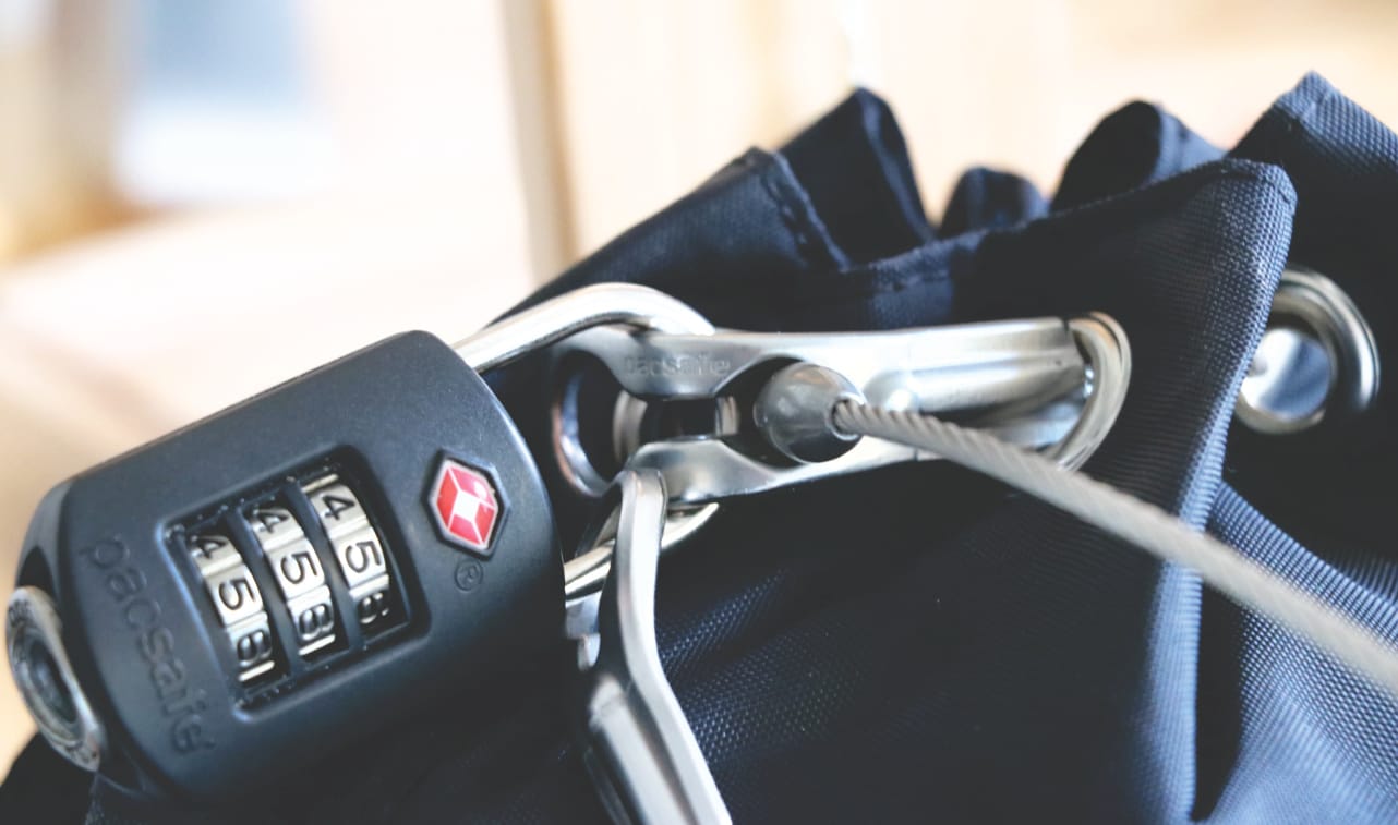 Pacsafe Travelsafe Test - Verschluss