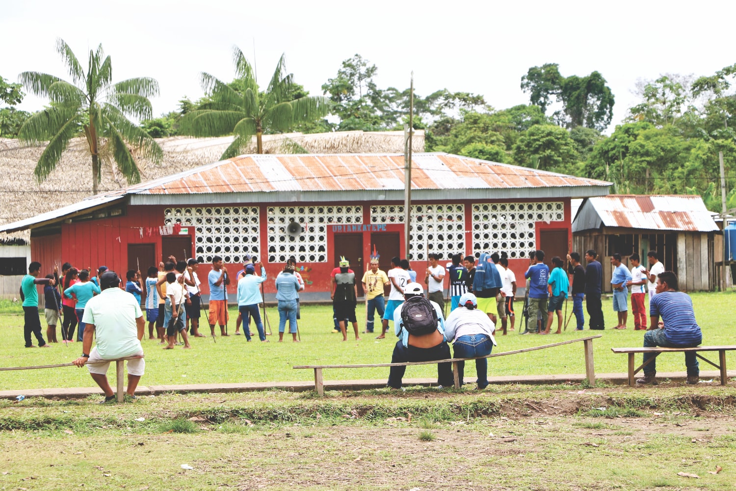 Beratungsrunde im Amazonas Beratungsrunde im Amazonas