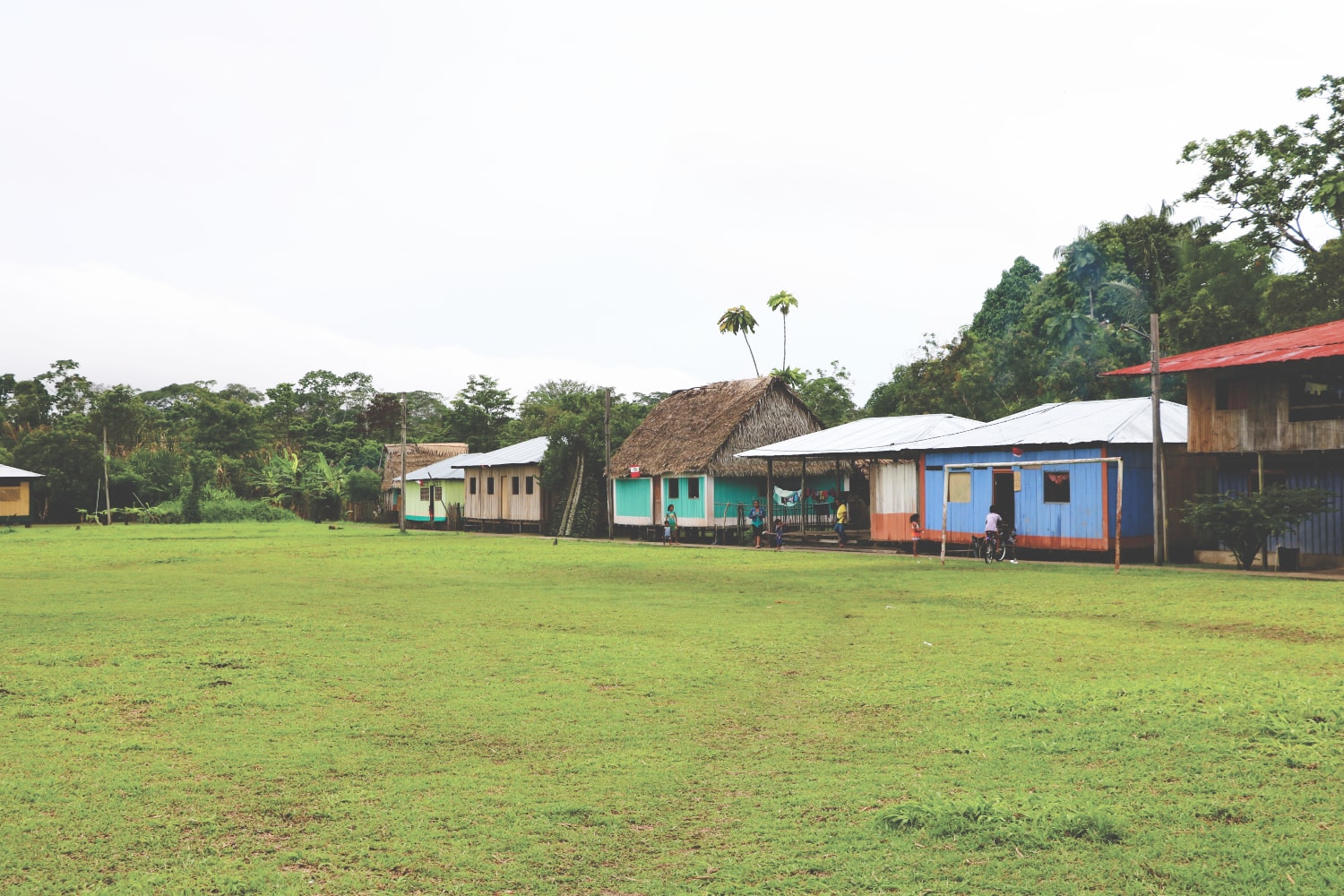 Im Dorf im Amazonas Im Dorf im Amazonas