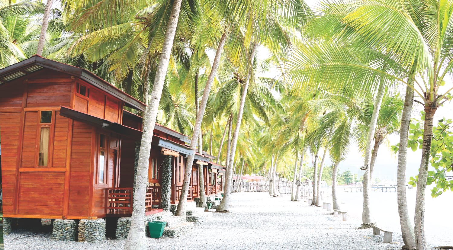 Sulawesi Unterkunft - Ampana - Marina Cottages - Bungalows am Strand