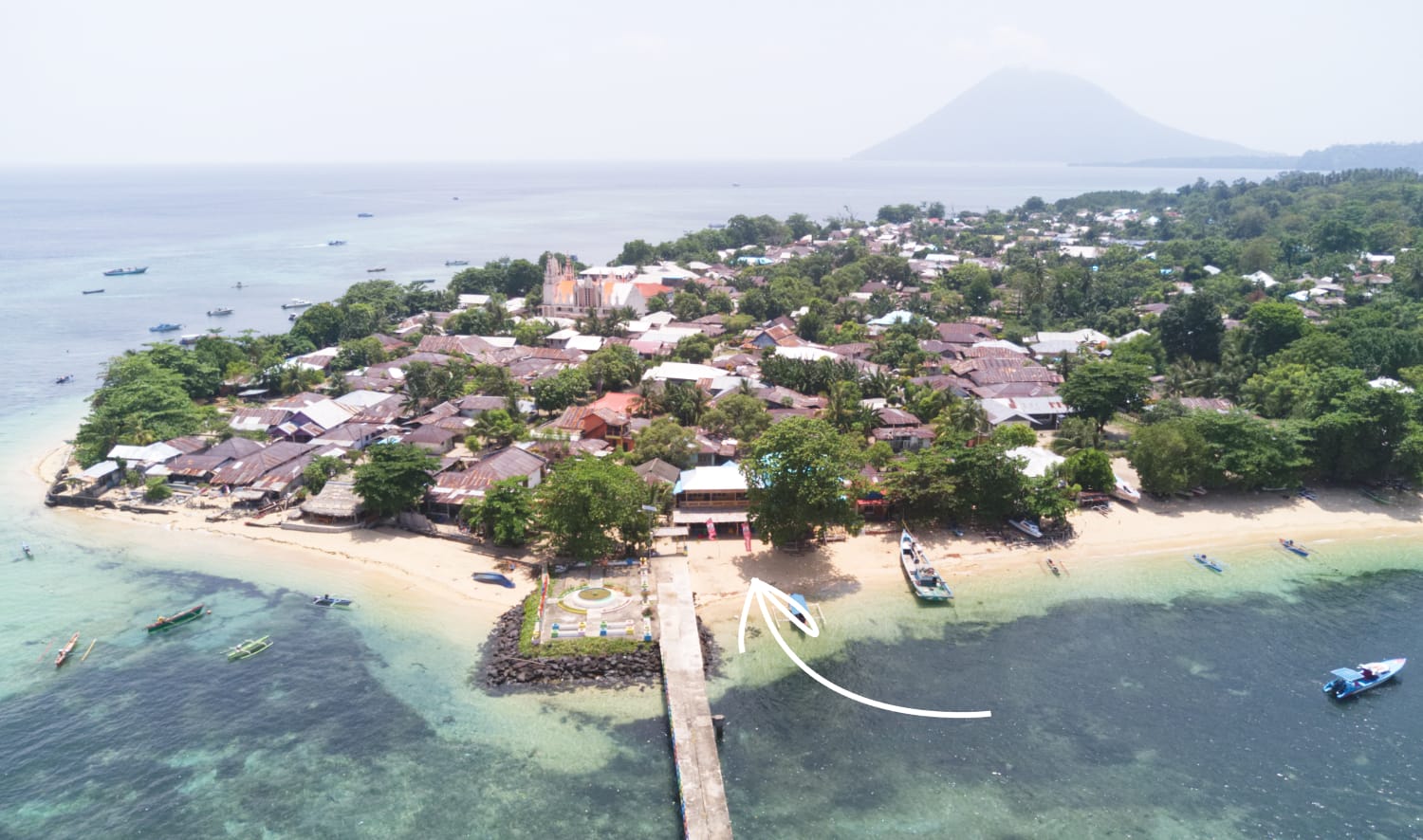 Sulawesi Unterkunft - Bunaken - Arto Moro - am Strand
