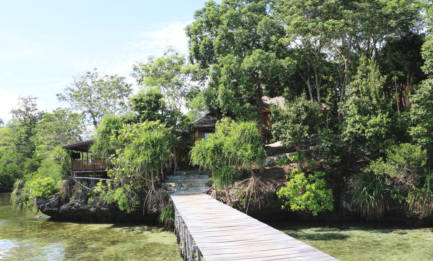 Unterkunft Togians: Araya Togian Insel Guide - Reisetipps und Insidertipps - Unterkunft - Araya Dive Resort