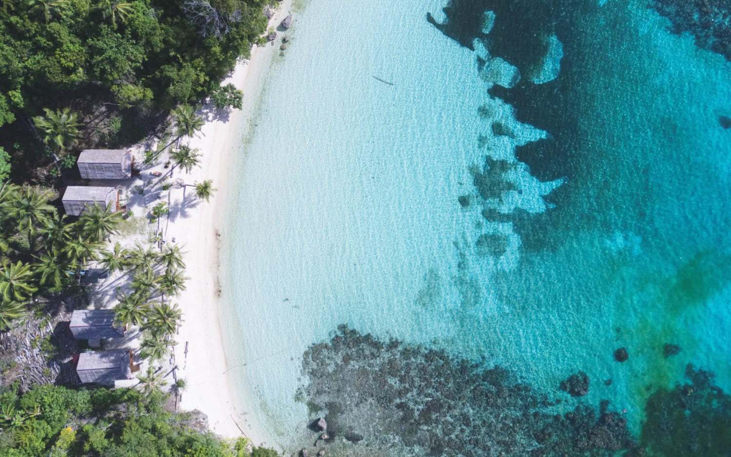 Sulawesi Unterkunft - Sandy Bay - Bungalow am Strand - Togian Inseln