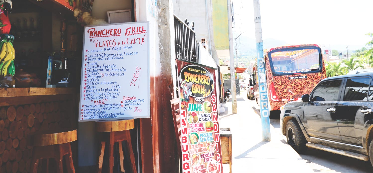 Typisches Essen in Peru: Mittagstisch Typisches Essen in Peru: Mittagstisch