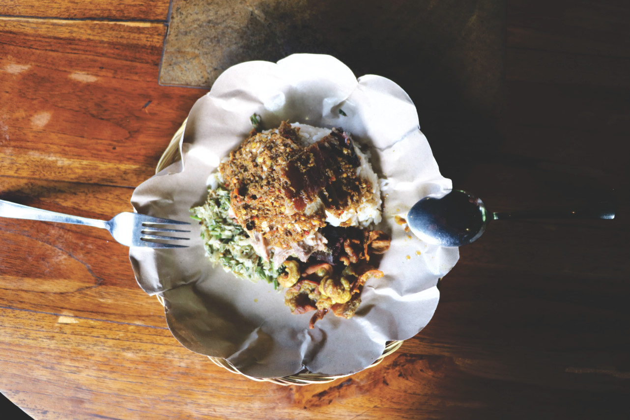 Gericht im Restaurant Ibu Oka Babi Guling in Ubud