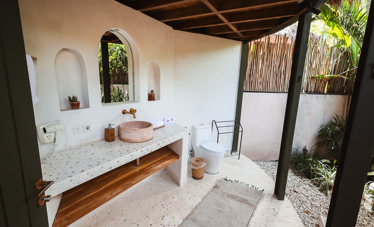 Unterkunft auf Lombok in Indonesien: Tiu Oasis Badezimmer