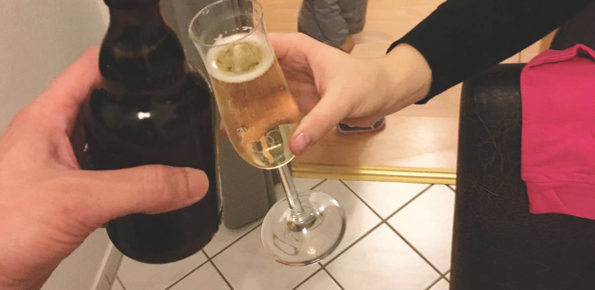 Anstoßen auf die Weltreise